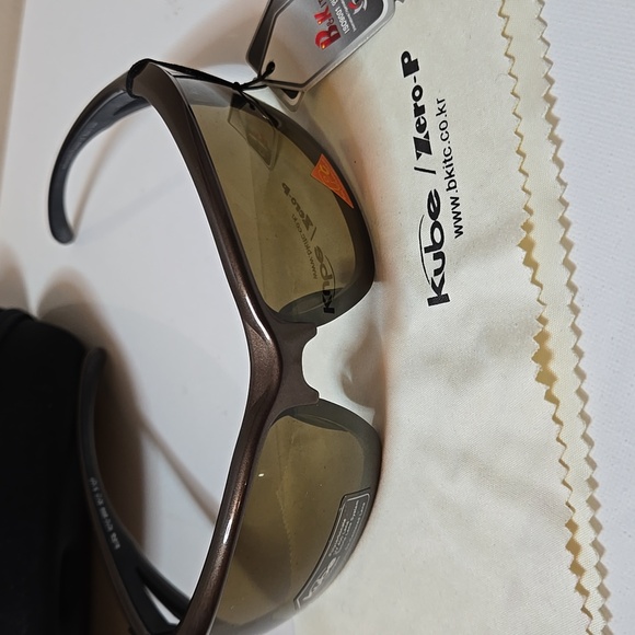 NWT Kube Zero-P Active Sports Sunglasses with Hard Case - Picture 3 of 12